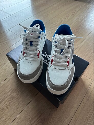 Reebok Rebook Andy Pose 44