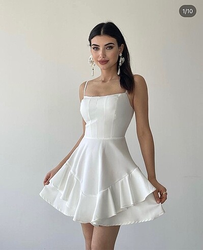 s Beden Beyaz fırfırlı elbise