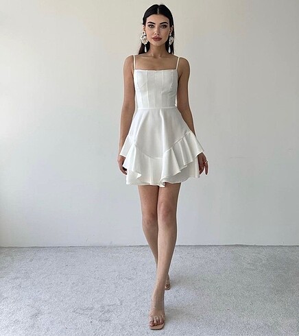 s Beden beyaz Renk Beyaz fırfırlı elbise