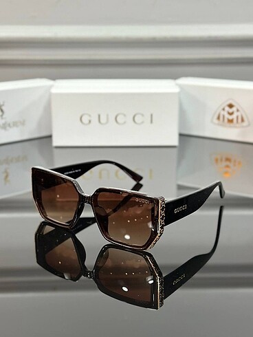 Gucci güneş gözlüğü