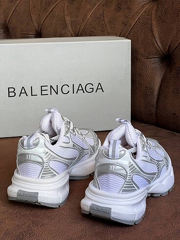 38 Beden Balenciaga