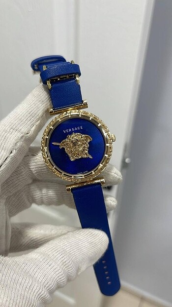 Beden Versace saat