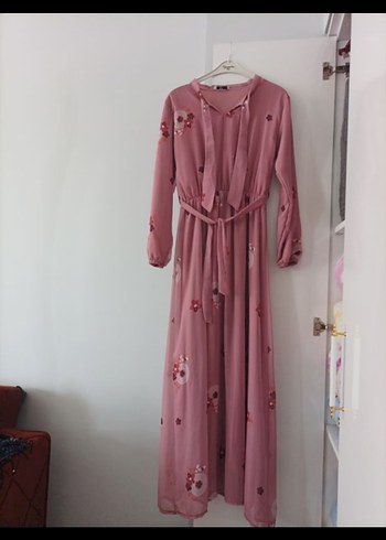 Trendyol & Milla Pembe Çiçek Desenli Uzun Bohem Elbise