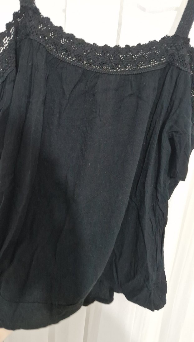 Dantelli Siyah Straplez Bluz - Görsel 3