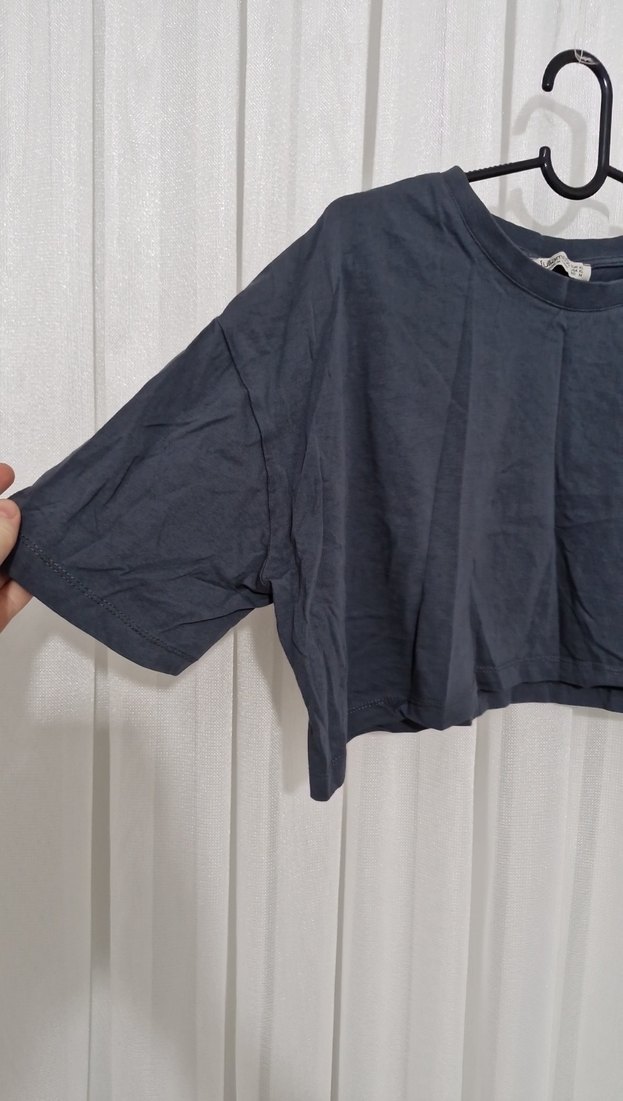 Gri Kısa Kollu Crop Top - Görsel 3