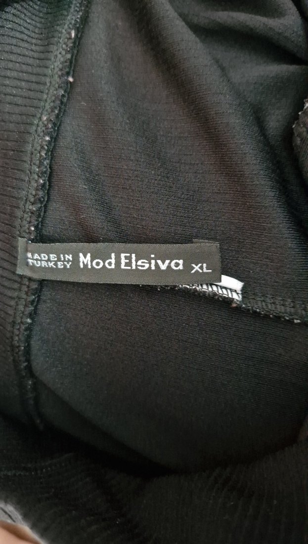 Siyah Midi Spor Şortu - Görsel 3