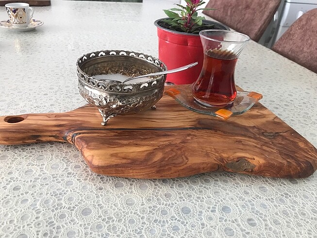 Zeytin ağacından sunum tahtamız 3