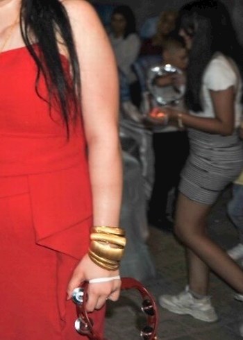 kırmızı abiye - Görsel 4