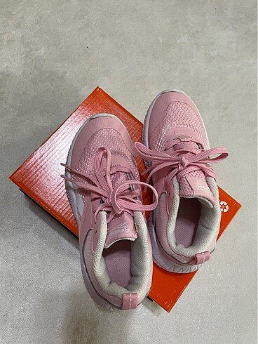 30 Beden pembe Renk Reebok kız çocuk spor ayakkabısı