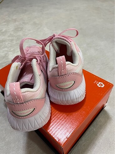 30 Beden Reebok kız çocuk spor ayakkabısı