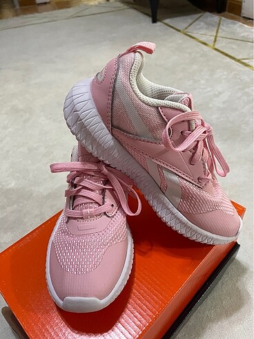 Reebok kız çocuk spor ayakkabısı