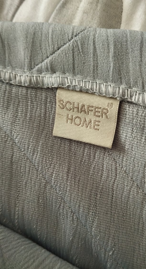 Gri Düz Desenli Yatak Örtüsü - Görsel 2