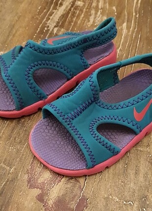 20 Beden Nike çocuk sandalet
