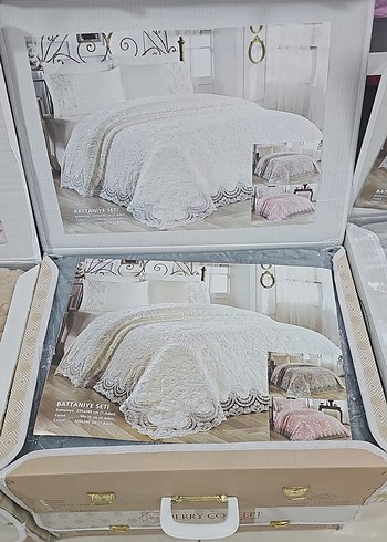 Bej Renkli Baskılı Yatak Örtüsü - Görsel 2