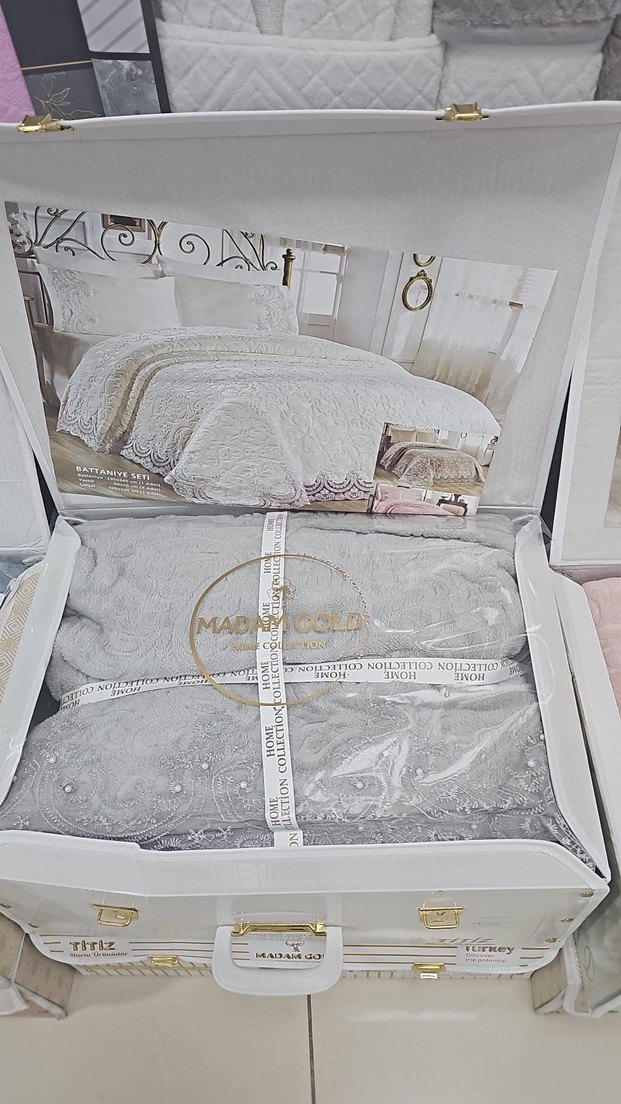 Bej Renkli Baskılı Yatak Örtüsü - Görsel 3