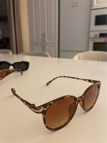 Tommy Hilfiger Kahverengi leopar desen güneş gözlüğü