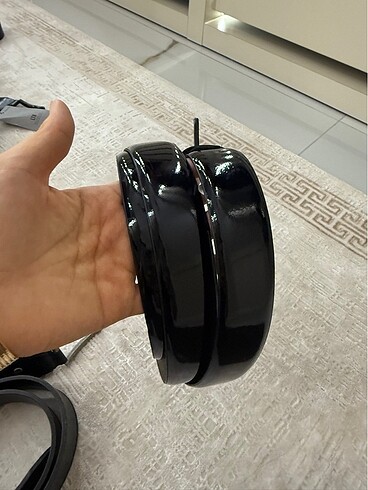 Kiğılı parlak siyah deri kemer