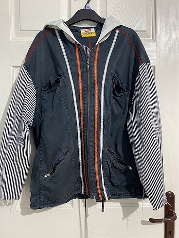Levis levis üst