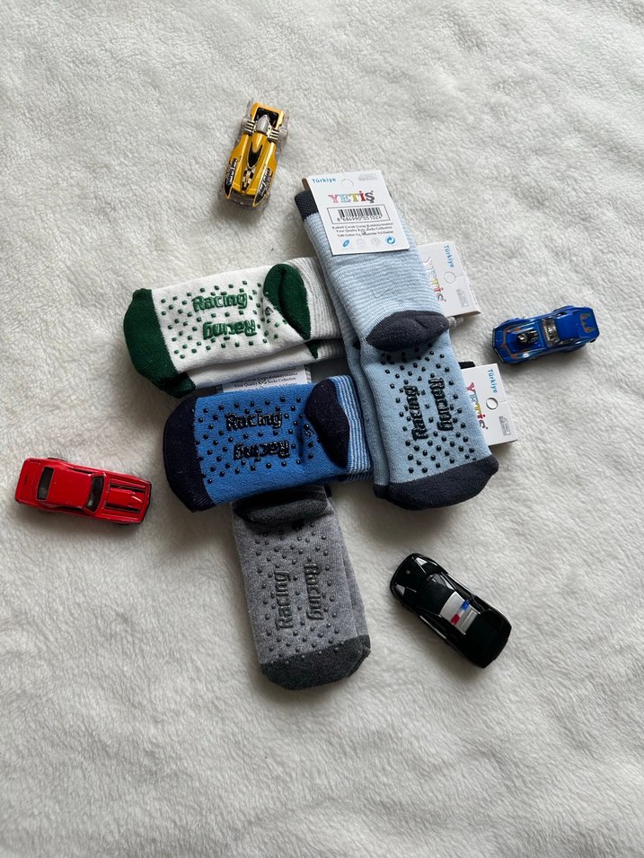 Erkek Çocuk Havlu Çok Renkli Baskılı Çorap Seti - Görsel 3