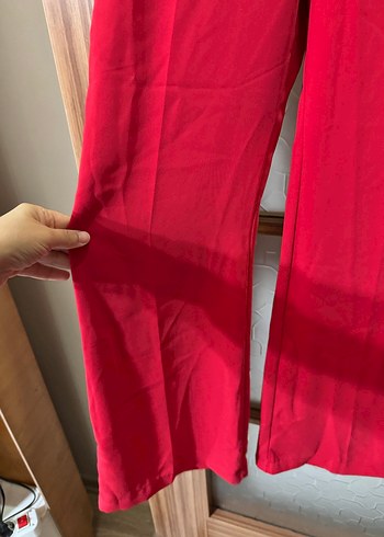 Kayra Kadriye Baştürk Kırmızı Pantolon