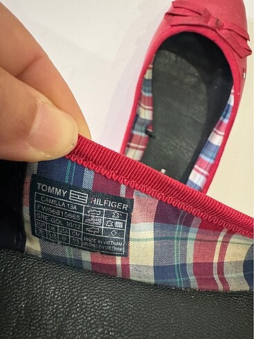 36 Beden Tommy hilfiger kırmızı babet