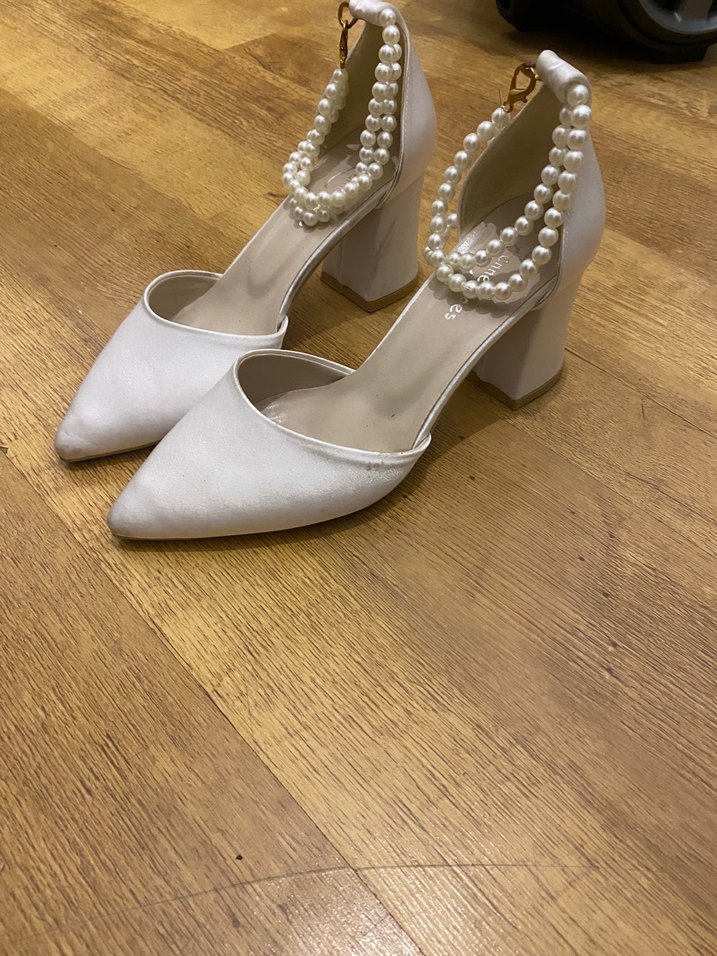 İnci Detaylı Beyaz Kadın Topuklu Ayakkabı - Görsel 5