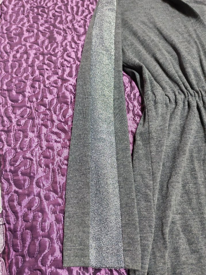 İnce topuk markaGri Kapüşonlu Triko Ceketi - Görsel 3