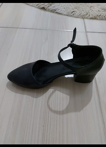 Adrianna Papell Topuklu ayakkabı