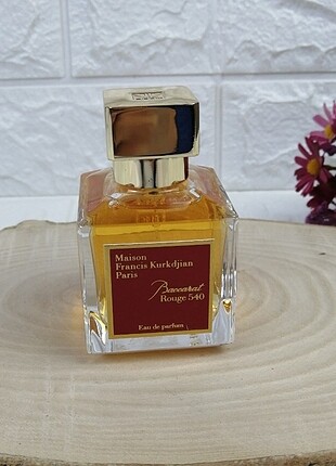  Beden Maison baccarat rouge