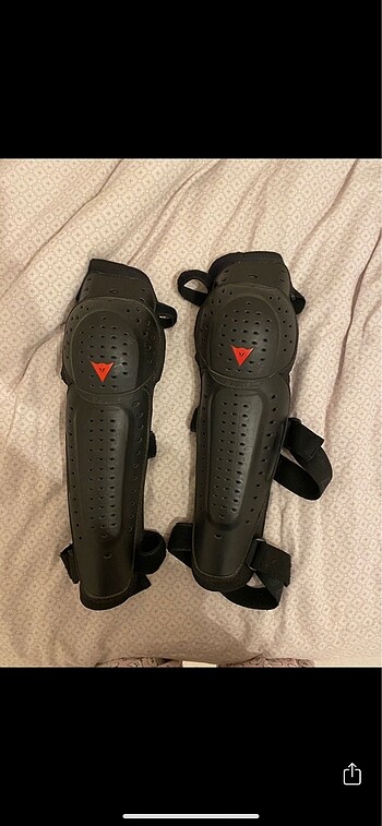 Dainese dizlik