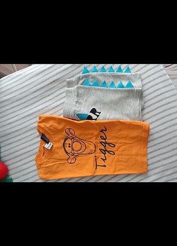 T-shirt/ şort 