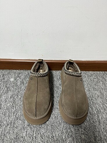 39 Beden kahverengi Renk Ugg her numarası her model mevcuttur