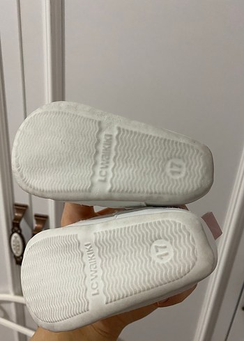 Kız Bebek Beyaz İlk Adım Ayakkabısı Velcro - Görsel 3