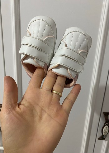 Kız Bebek Beyaz İlk Adım Ayakkabısı Velcro - Görsel 2