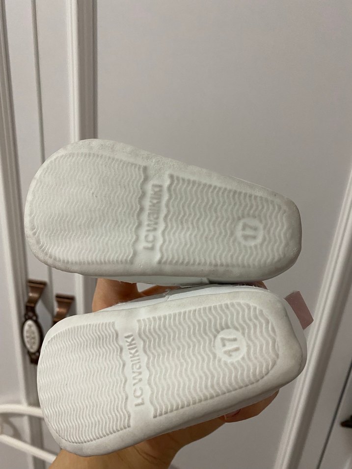 Kız Bebek Beyaz İlk Adım Ayakkabısı Velcro - Görsel 3