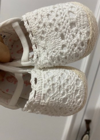 Kız Bebek Beyaz Dantel İşlemeli İlk Adım Ayakkabısı - Görsel 2