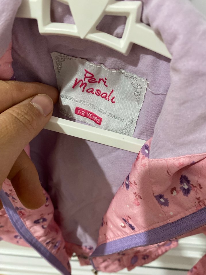 Kız Çocuk Pembe Düğmeli Yağmurluk - Görsel 3