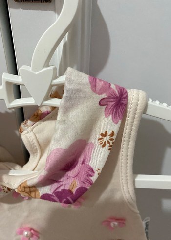 Pembe Çiçekli Kolsuz Kız Çocuk Elbise - Görsel 2