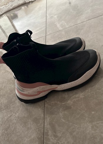 Siyah Yüksek Tabanlı Elastik Kadın Spor Ayakkabı - Görsel 3