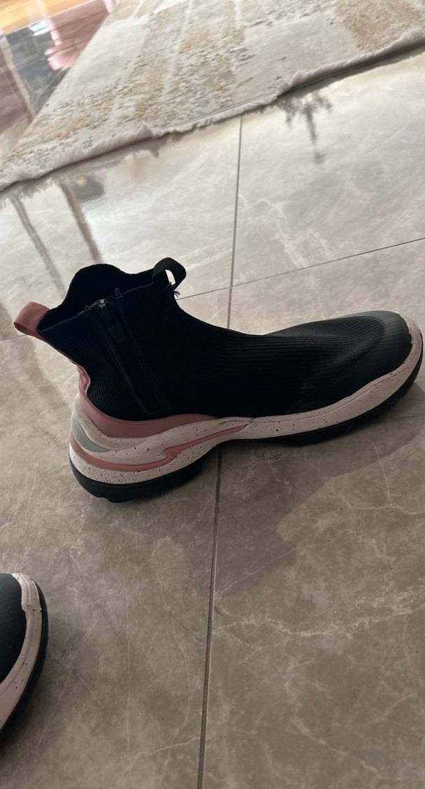 Siyah Yüksek Tabanlı Elastik Kadın Spor Ayakkabı - Görsel 4