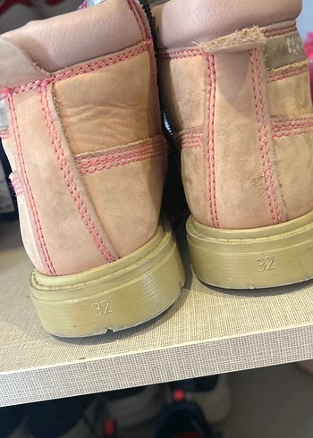 Bej Deri Bağcıklı Kız Botu - Görsel 4