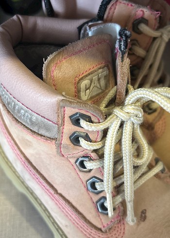 Bej Deri Bağcıklı Kız Botu - Görsel 2