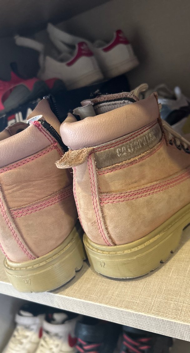 Bej Deri Bağcıklı Kız Botu - Görsel 3