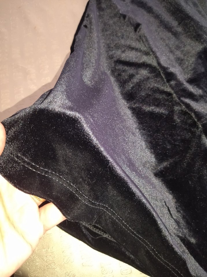 Siyah Kadife Uzun Kollu Yüksek Yakalı - Görsel 2