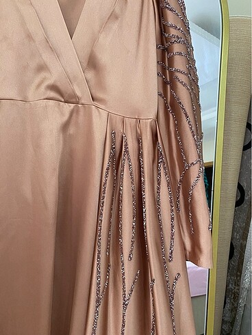 m Beden camel Renk Pelerinli taşlı abiye elbise