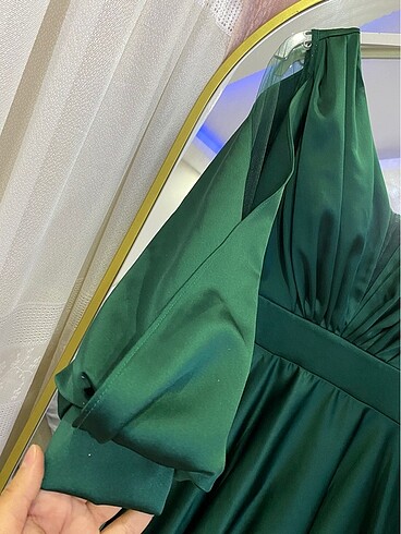 s Beden yeşil Renk V yaka abiye elbise