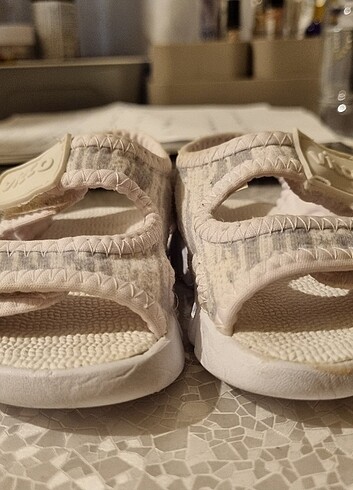 19 Beden beyaz Renk Vicco 19 Numara Bebek Sandalet