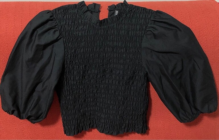 H&M fırfırlı bluz