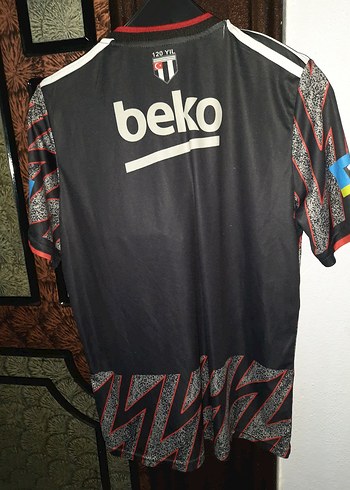 Erkek Siyah V Yaka Kısa Kollu Baskılı Forma - Görsel 3