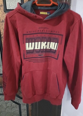 Kapşonlu Sweatshirt 
